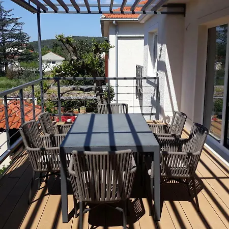 Modern & Spacious 2 Bedroom Ap. Center *